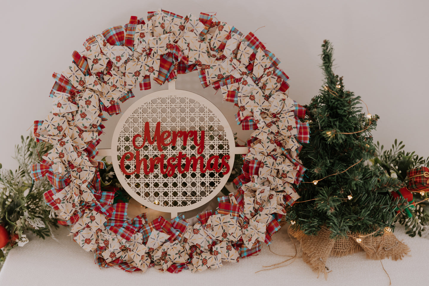 Rattan Christmas wreath vintage fabric, vintage Merry christmas wreath