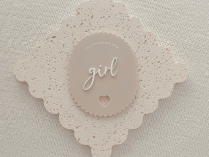 Baby Girl Birth Announcement Disc in acrylic, Double sided birth announcement gender reveal disc