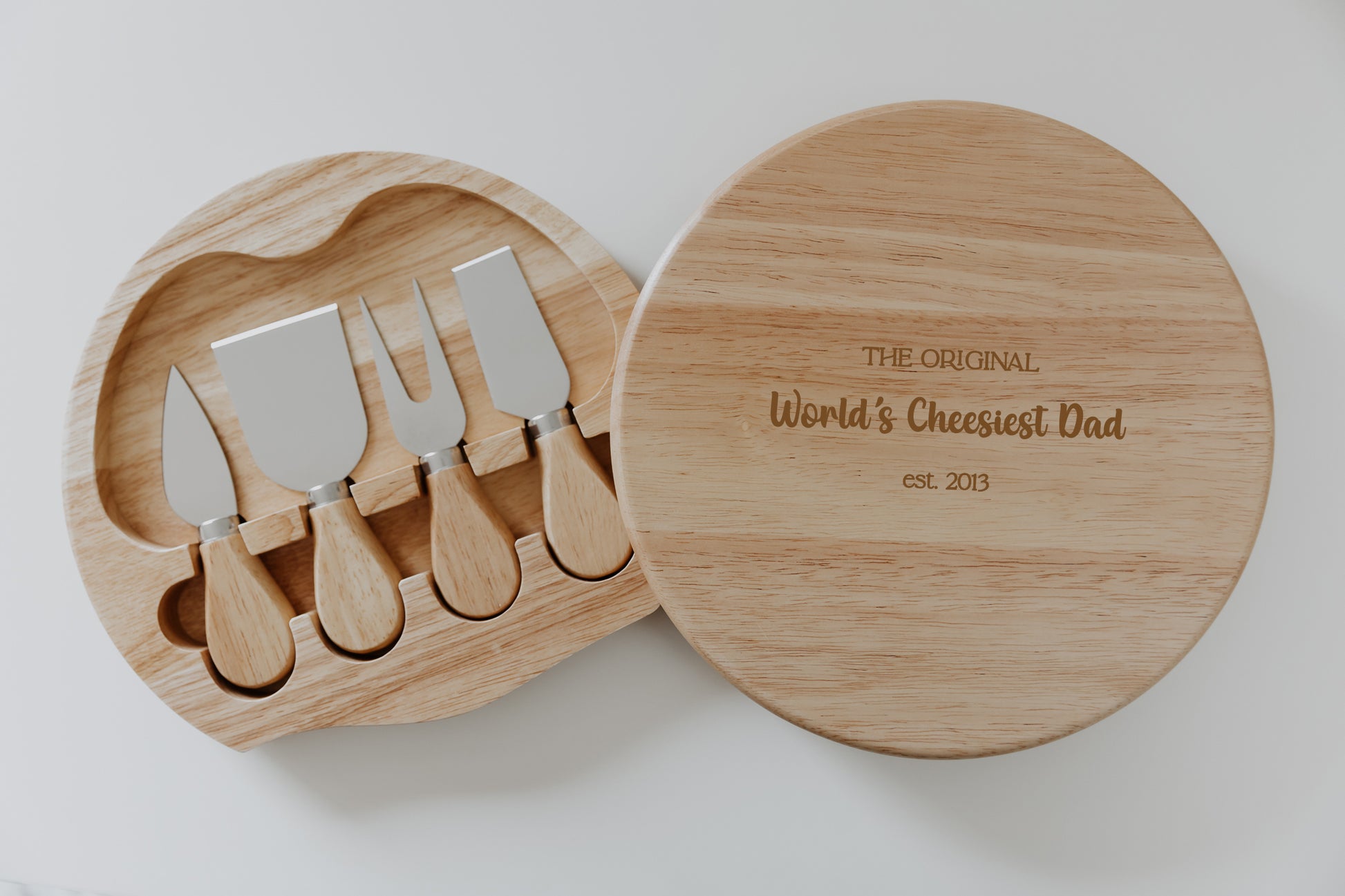 World's cheesiest dad engraved cheeseboard gift for him father's day present