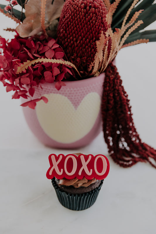 Valentine's Day Cake Charm - "XOXO"